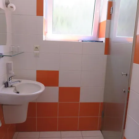 Pod Vejmutovym Lesom Apartament *