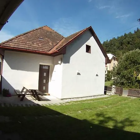 Apartamento Pod Vejmutovym Lesom