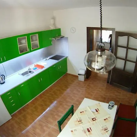 Pod Vejmutovym Lesom